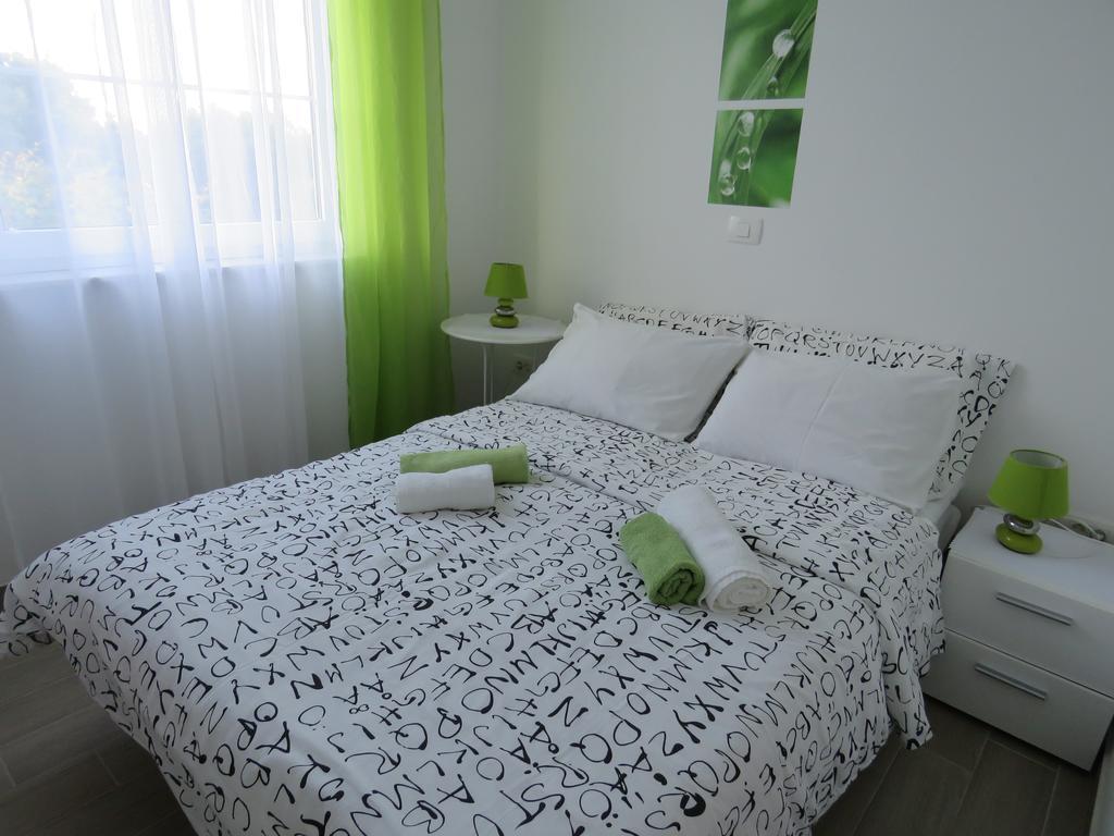 ורסאר Apartments Villa Urbajs מראה חיצוני תמונה