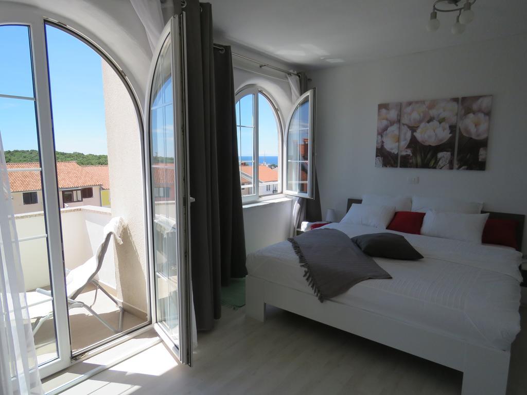 ורסאר Apartments Villa Urbajs מראה חיצוני תמונה