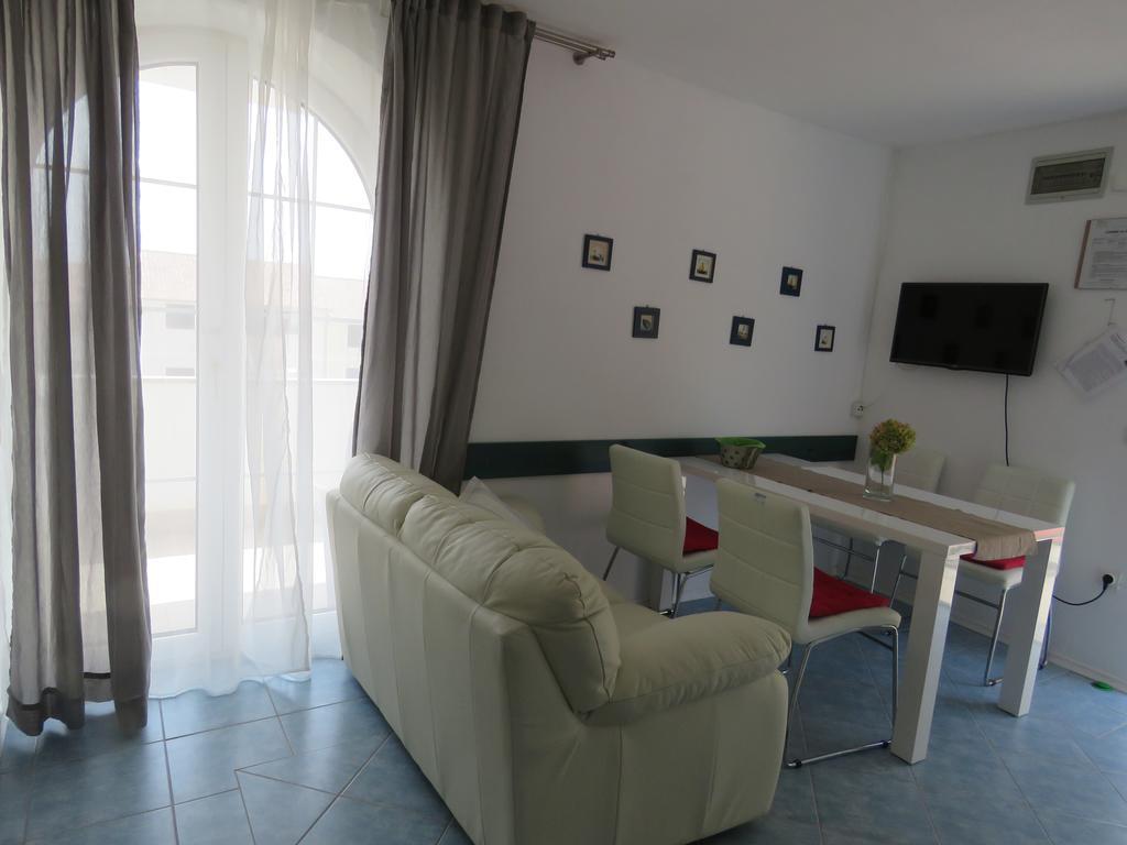 ורסאר Apartments Villa Urbajs מראה חיצוני תמונה