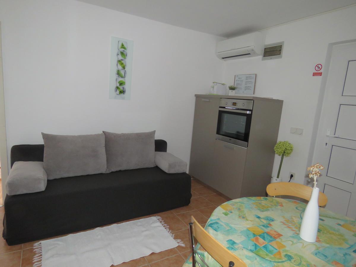 ורסאר Apartments Villa Urbajs מראה חיצוני תמונה